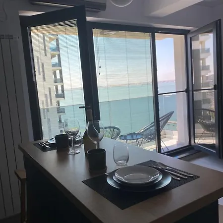 Apartment Van Studio