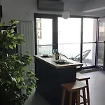 Van Studio Apartment *