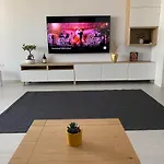 Apartment Van Studio Năvodari