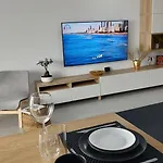 Apartment Van Studio