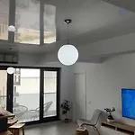 Apartment Van Studio