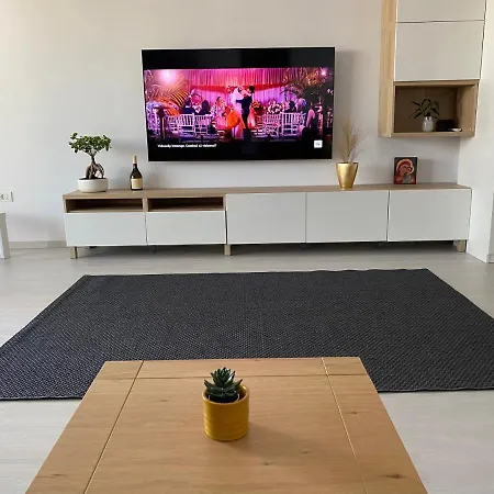 Appartement Van Studio Năvodari