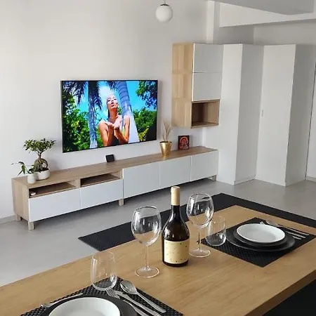 Van Studio * Năvodari