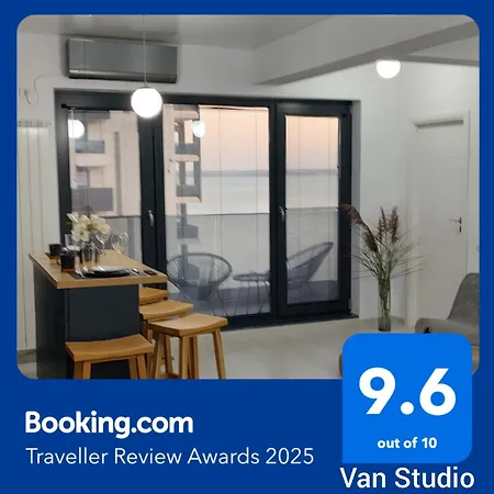 Appartement Van Studio Năvodari
